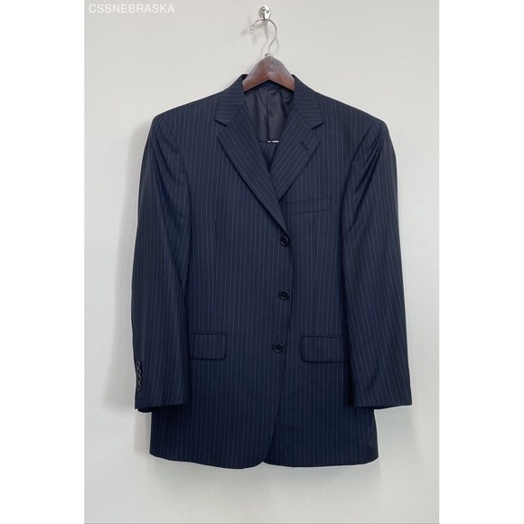 Austin Reed London Navy Men's Pinstripe‎ Three Button Suit - Size 40S